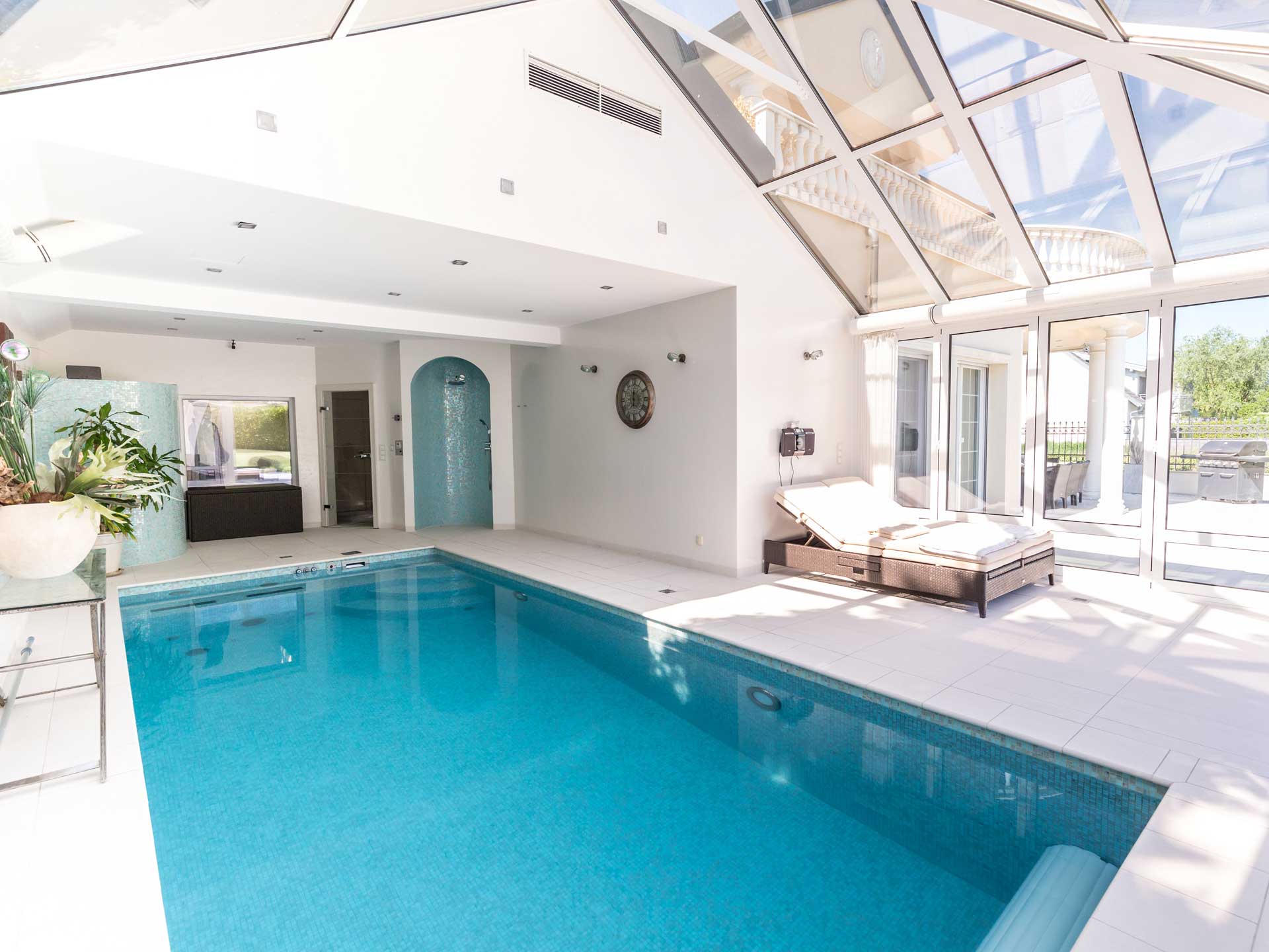 Moderne Luxusvilla mit IndoorPool