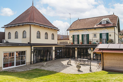 Immobilie Mondäne Wienerwaldvilla - Eleganz, Privatsphäre und repräsentativer Luxus vereint